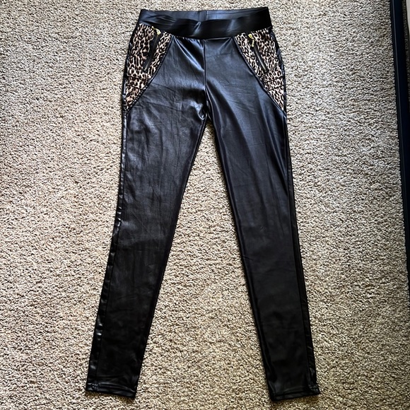Pleather skinny pants - Picture 1 of 10